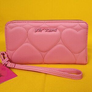 Betsey Johnson Pink Quilted Heart Love Wallet Wristlet Zip Around NEW